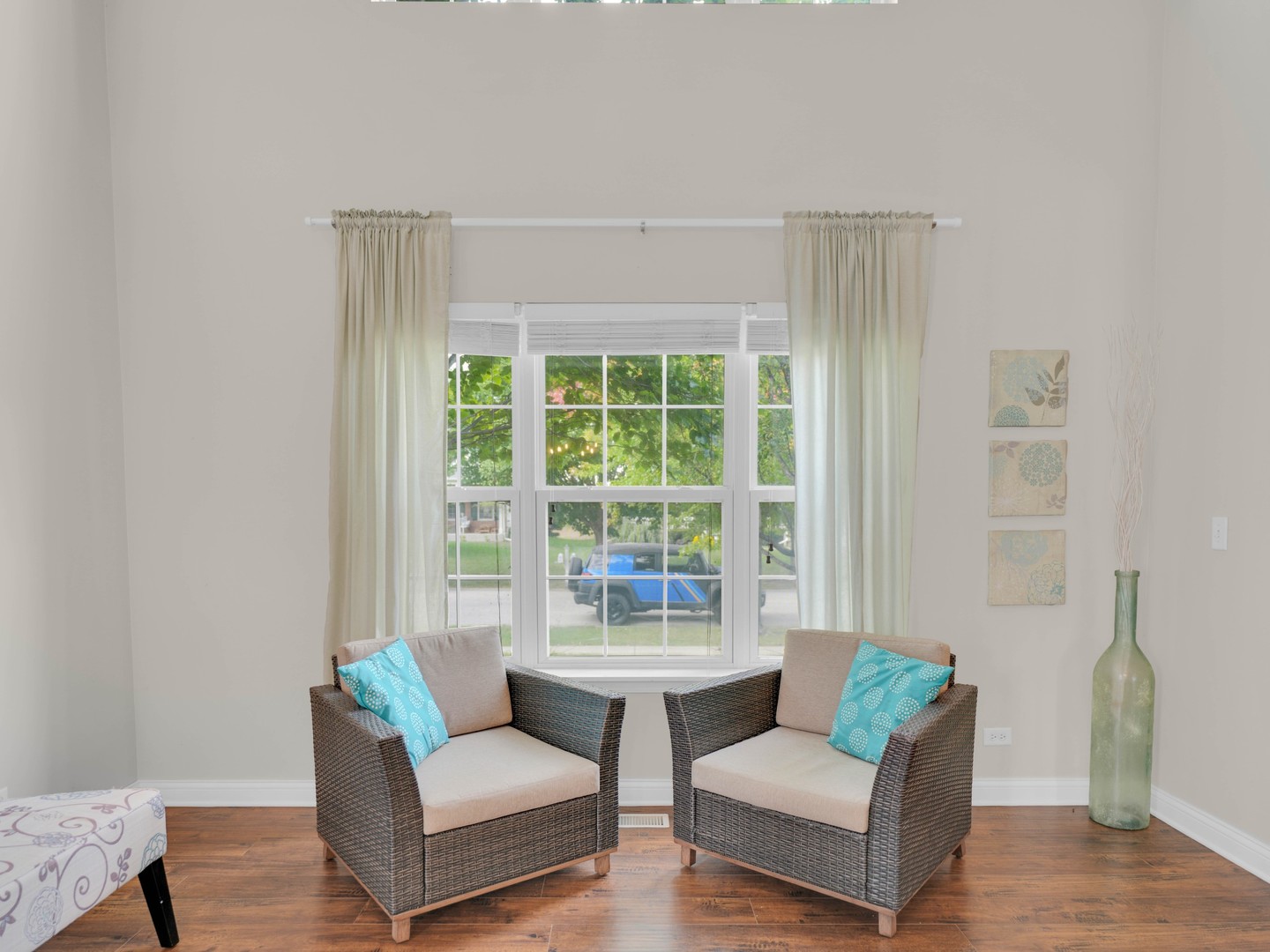 909 Forestview Way, Antioch, IL 60002