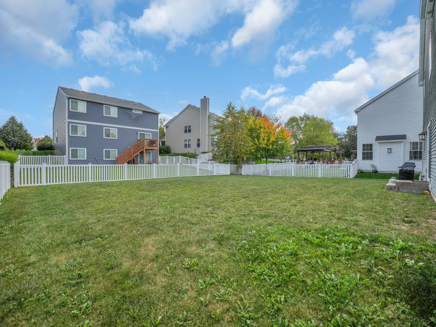 909 Forestview Way, Antioch, IL 60002