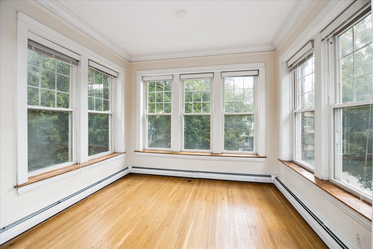 537 S Cuyler Avenue, Oak Park, IL 60304
