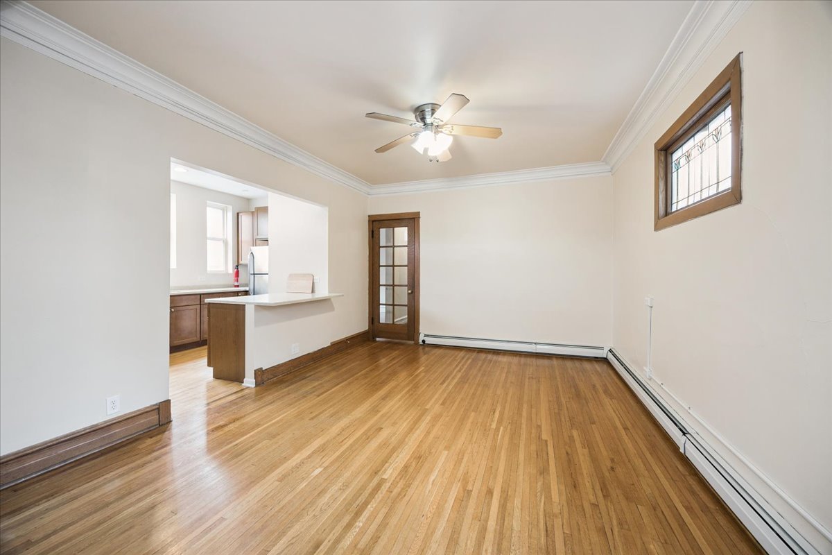537 S Cuyler Avenue, Oak Park, IL 60304