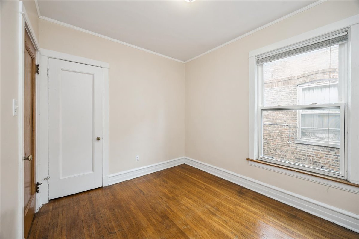537 S Cuyler Avenue, Oak Park, IL 60304