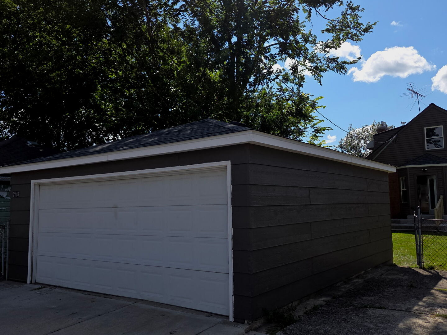 2103 S 20th Avenue, Broadview, IL 60155