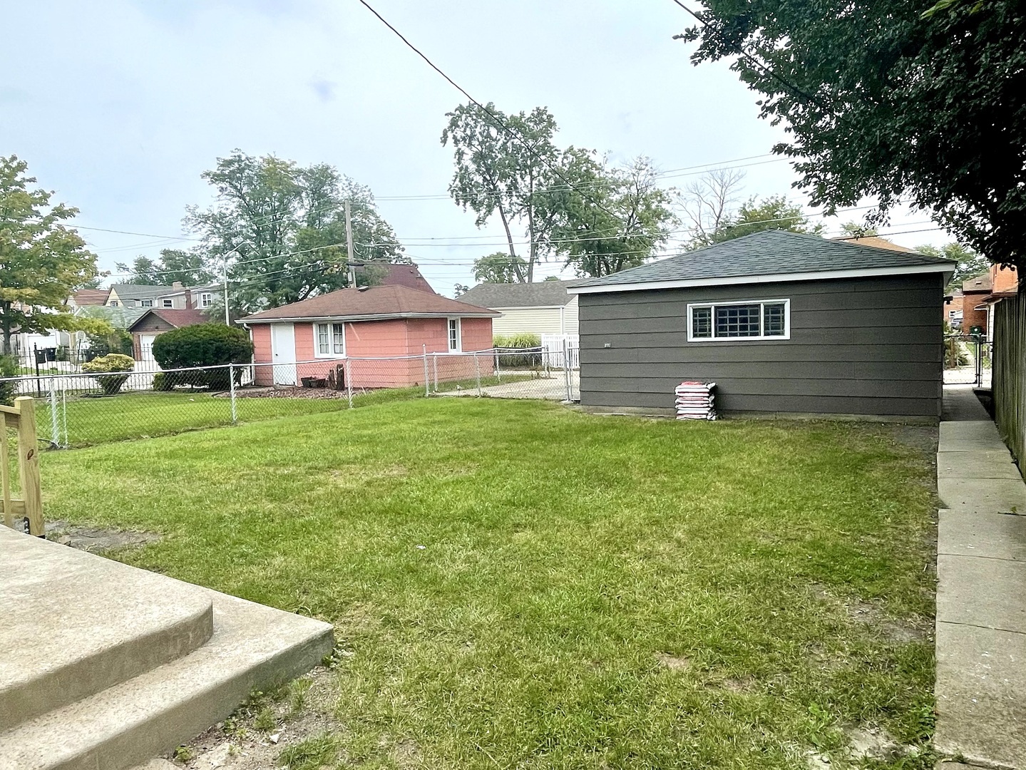 2103 S 20th Avenue, Broadview, IL 60155