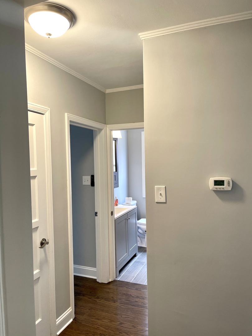 2103 S 20th Avenue, Broadview, IL 60155