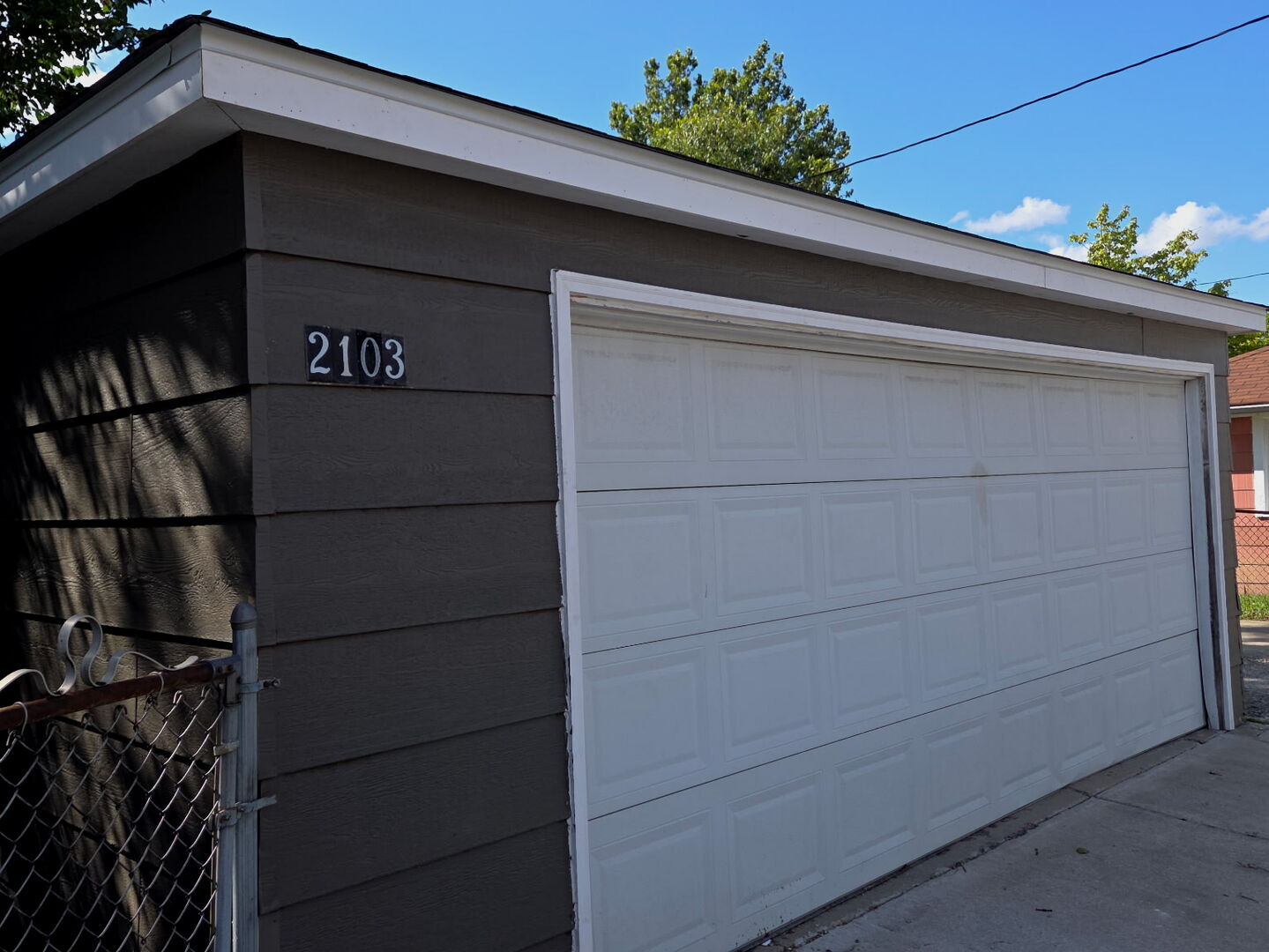 2103 S 20th Avenue, Broadview, IL 60155