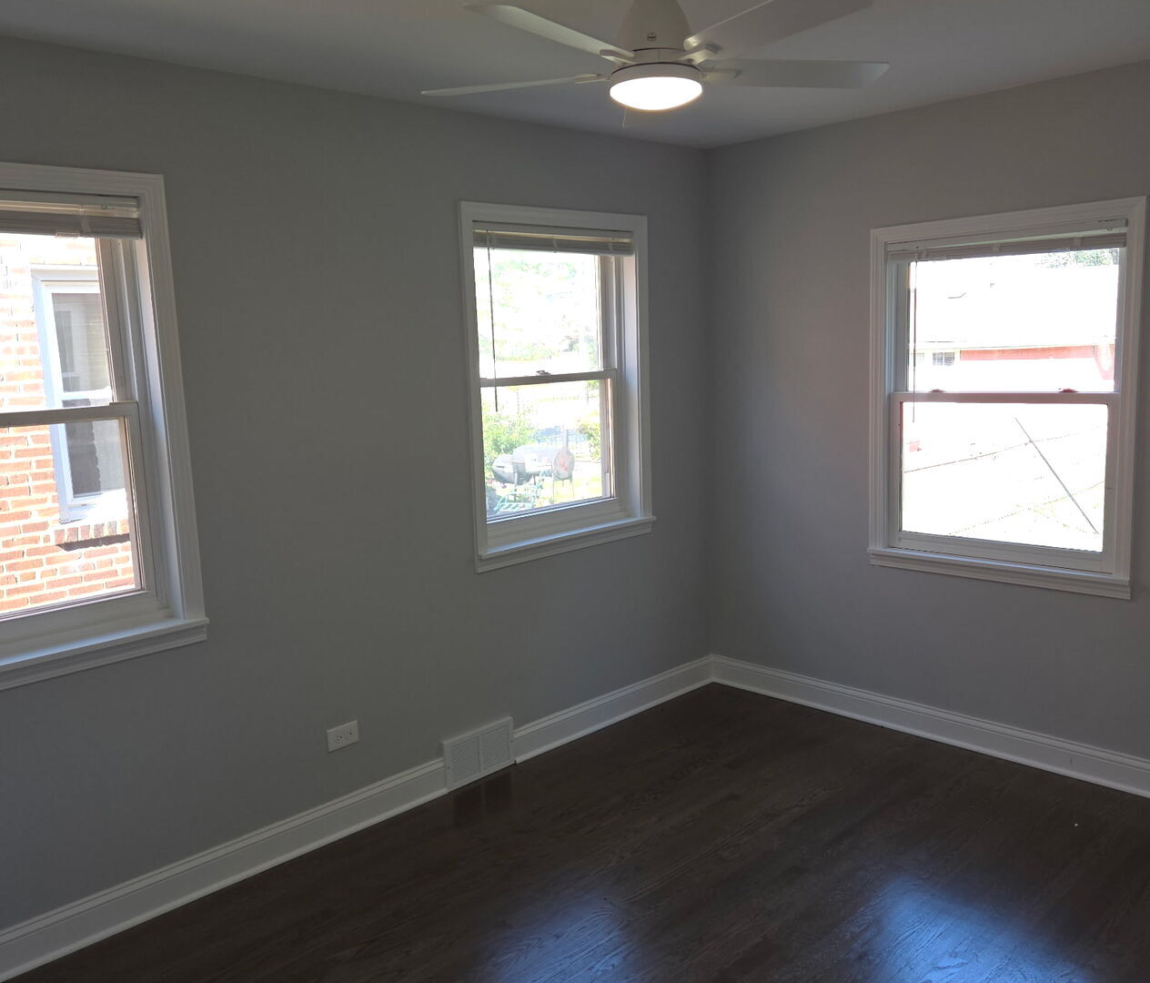 2103 S 20th Avenue, Broadview, IL 60155