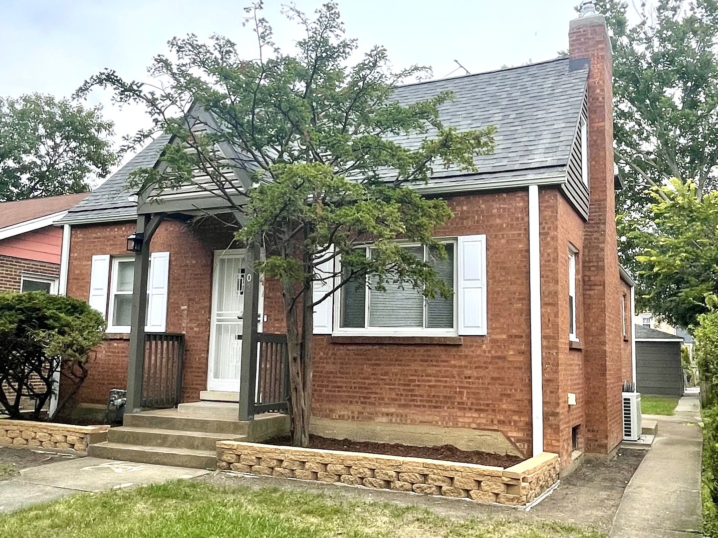 2103 S 20th Avenue, Broadview, IL 60155