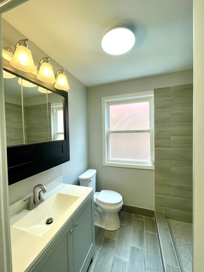 2103 S 20th Avenue, Broadview, IL 60155