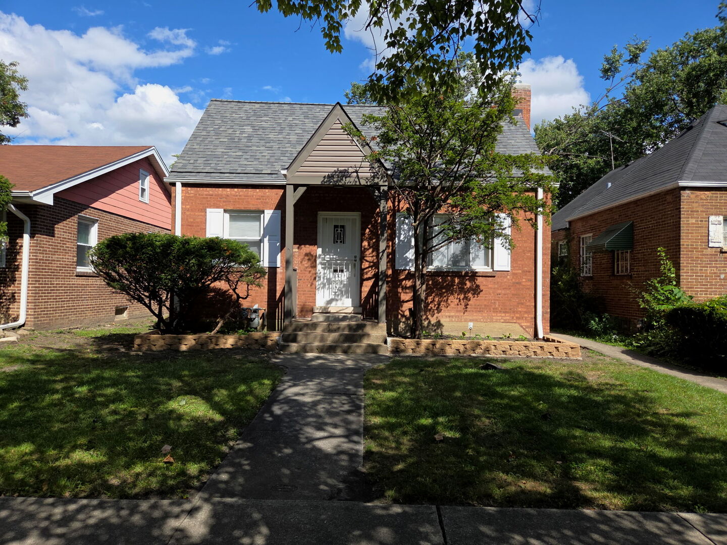 2103 S 20th Avenue, Broadview, IL 60155