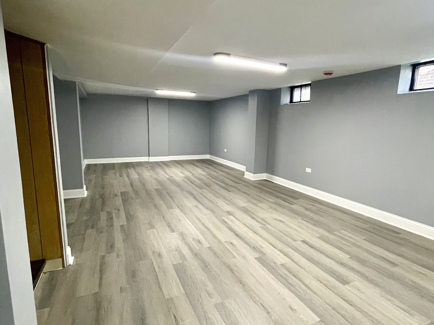 2103 S 20th Avenue, Broadview, IL 60155