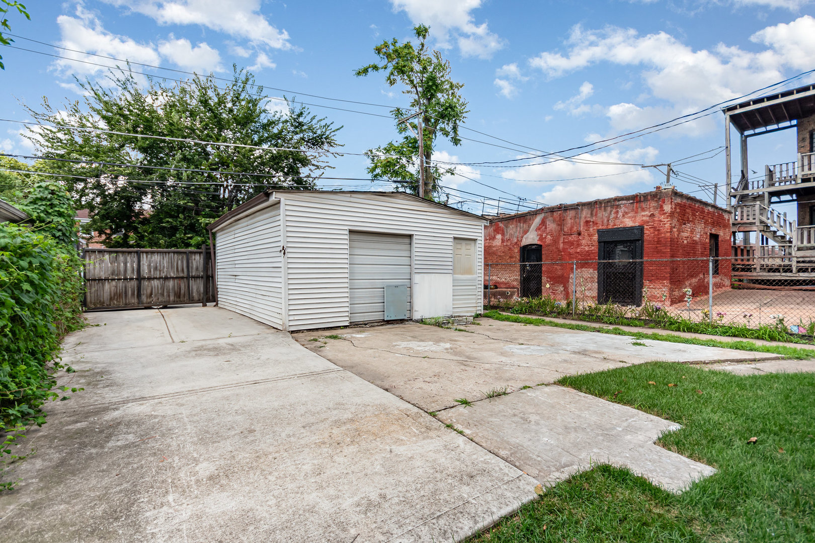 6336 S EBERHART Avenue, Chicago, IL 60637