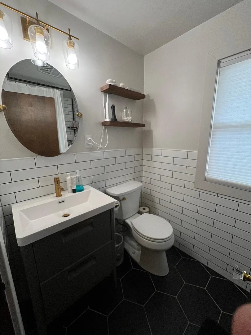 111 N Clara Place #SOUTH, Elmhurst, IL 60126