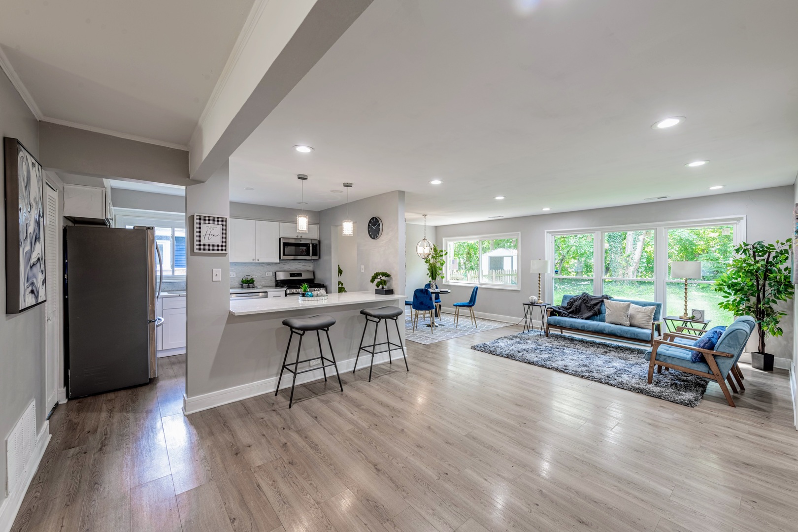 425 Lakewood Boulevard, Park Forest, IL 60466