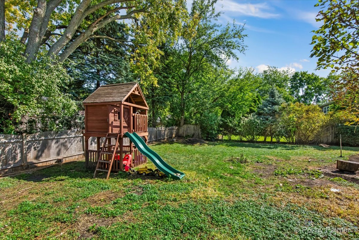 613 Zaininger Avenue, Naperville, IL 60563