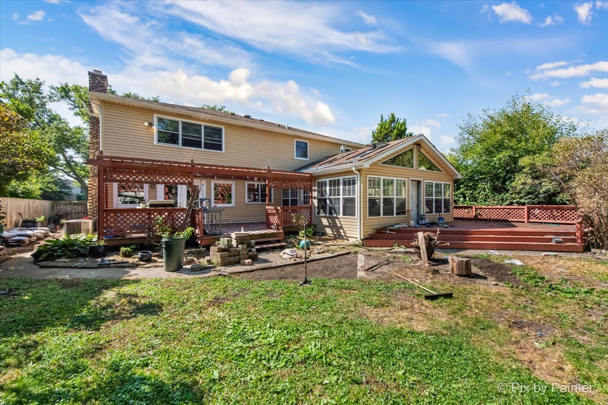 613 Zaininger Avenue, Naperville, IL 60563