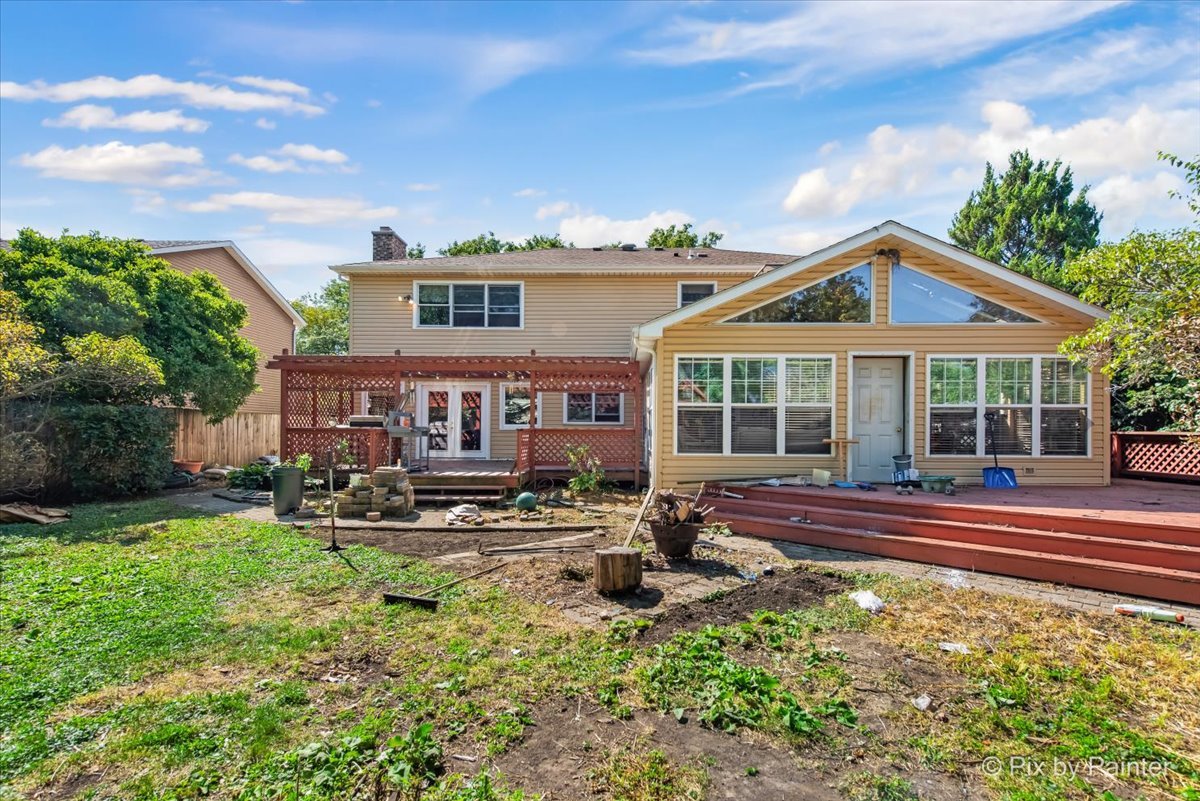 613 Zaininger Avenue, Naperville, IL 60563