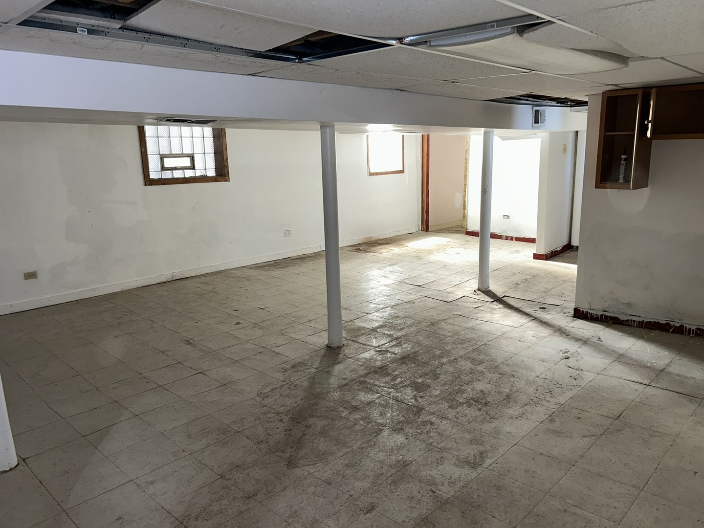 9300 S Vernon Avenue, Chicago, IL 60619