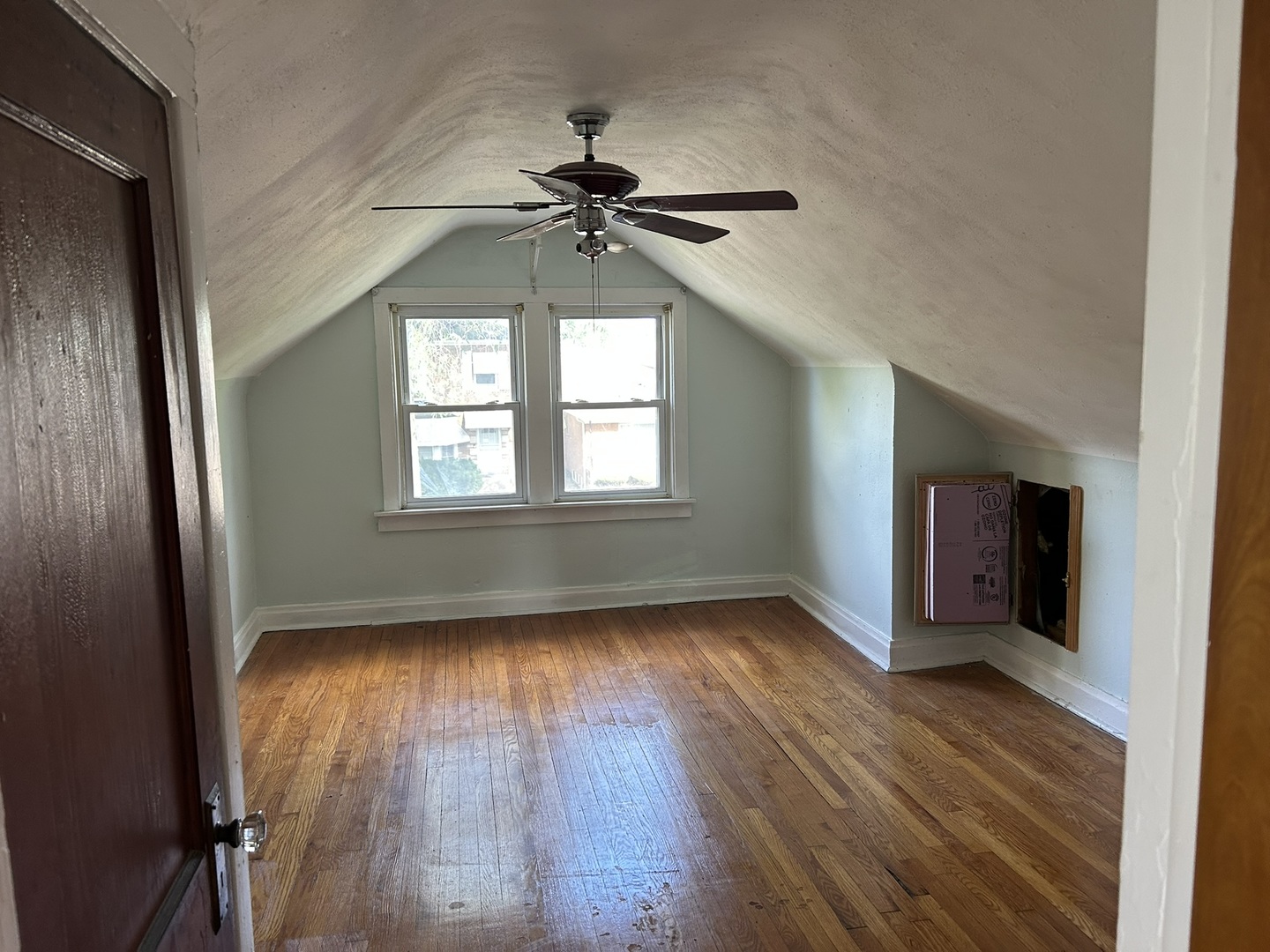 9300 S Vernon Avenue, Chicago, IL 60619