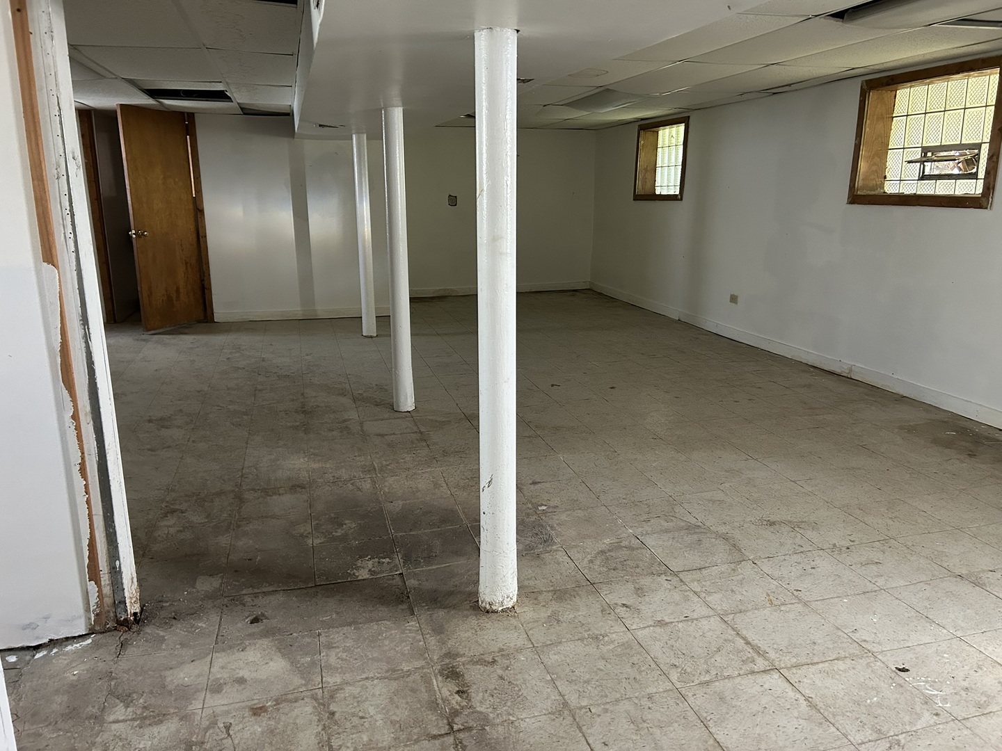 9300 S Vernon Avenue, Chicago, IL 60619