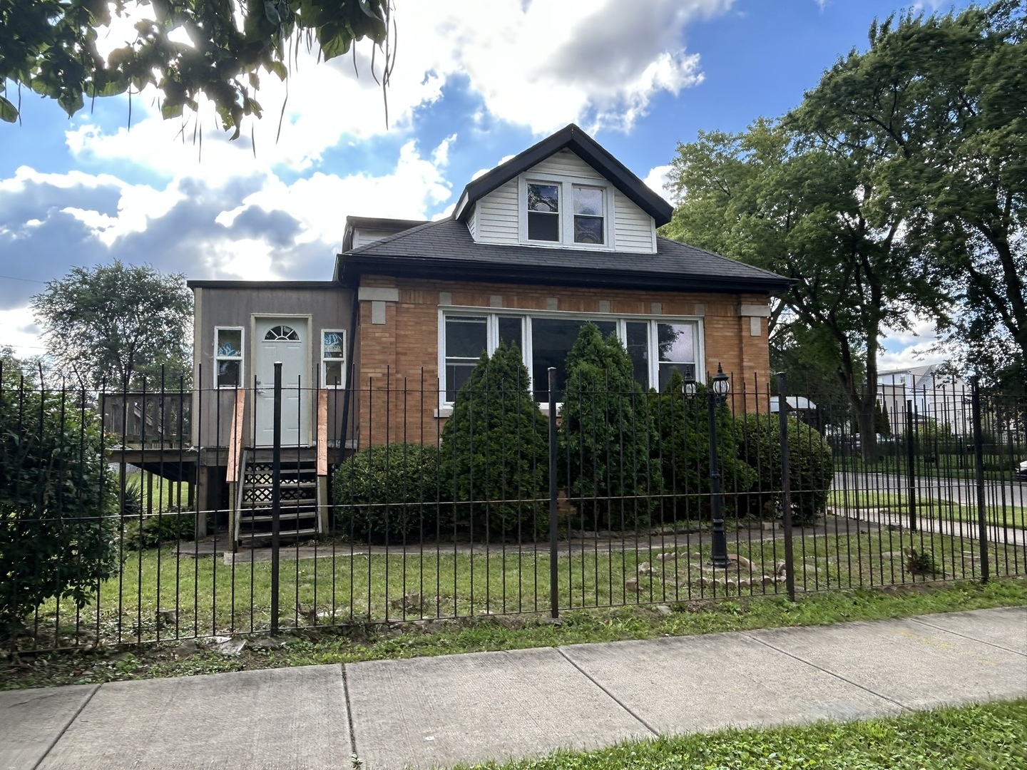 9300 S Vernon Avenue, Chicago, IL 60619