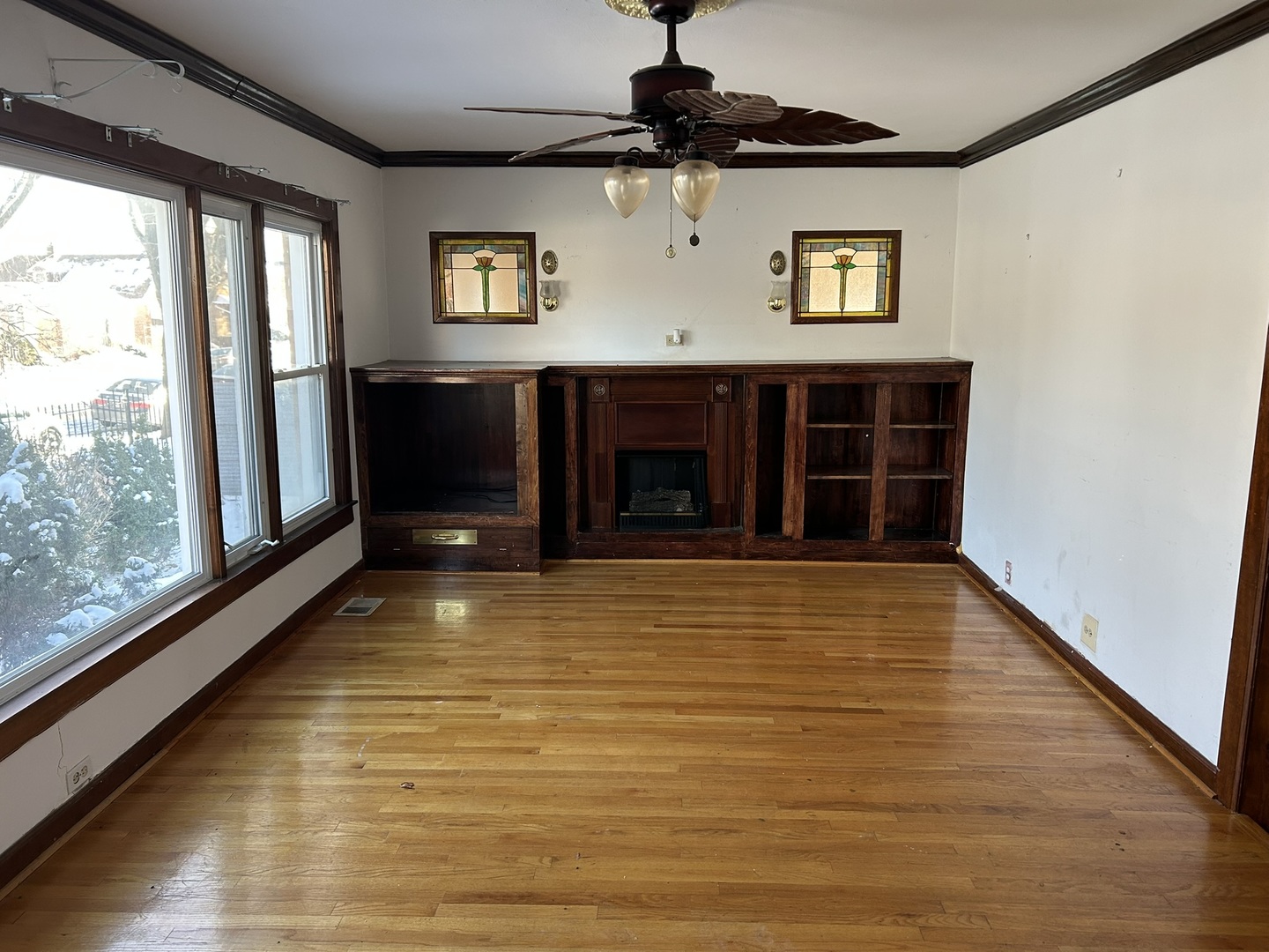 9300 S Vernon Avenue, Chicago, IL 60619