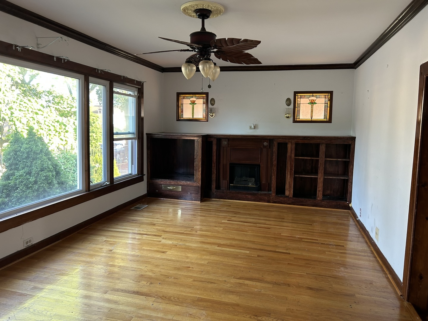 9300 S Vernon Avenue, Chicago, IL 60619