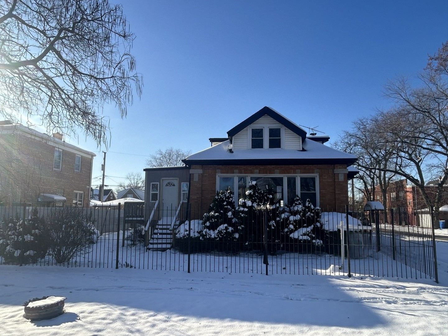 9300 S Vernon Avenue, Chicago, IL 60619