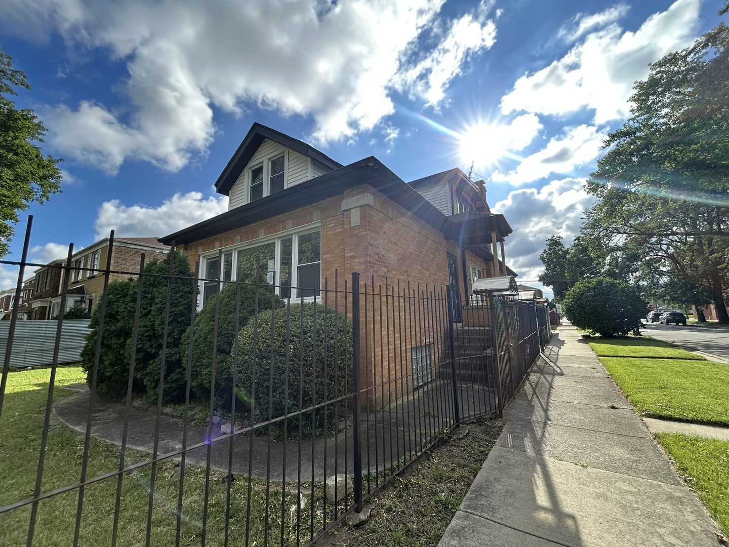 9300 S Vernon Avenue, Chicago, IL 60619