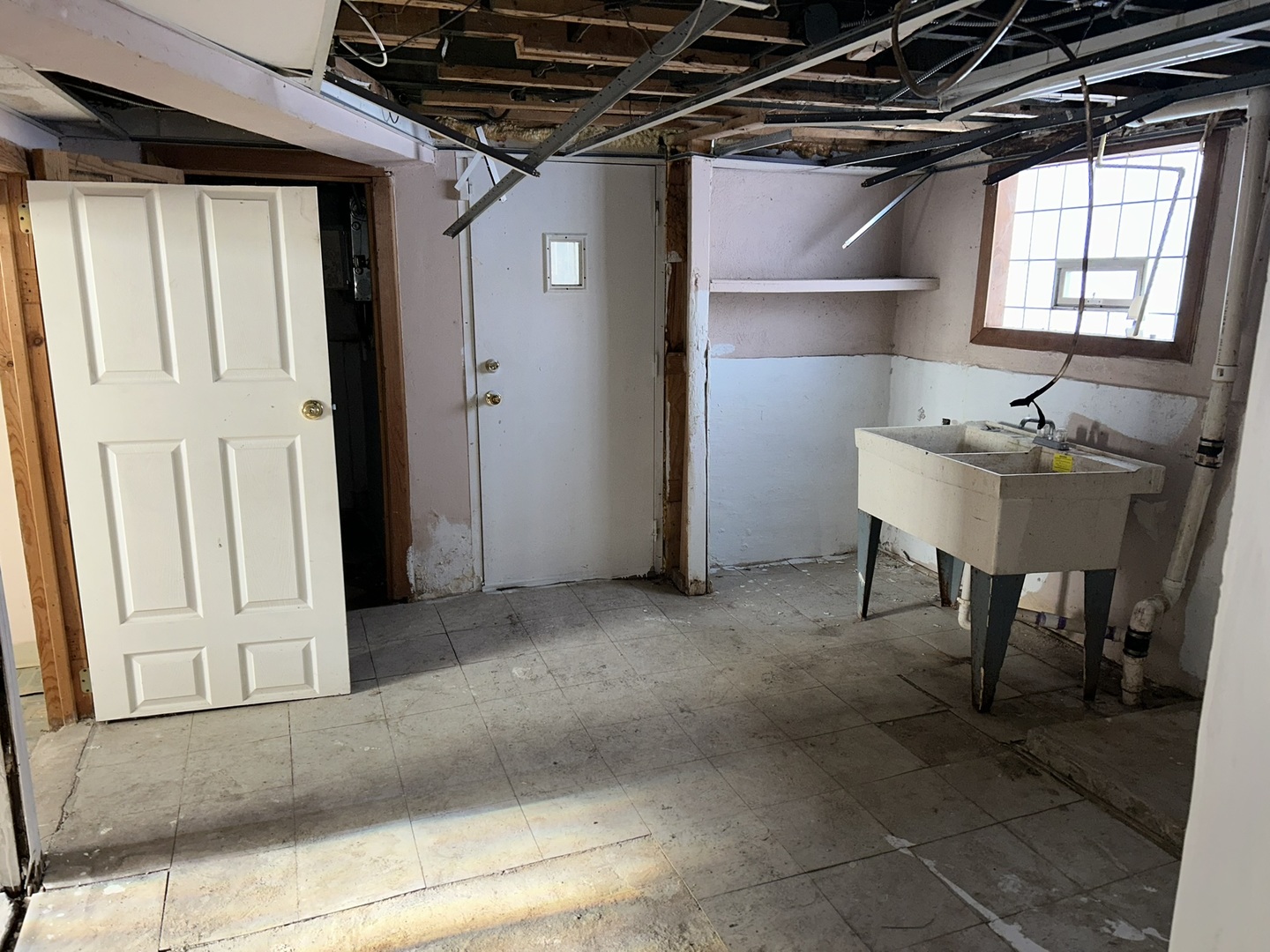 9300 S Vernon Avenue, Chicago, IL 60619