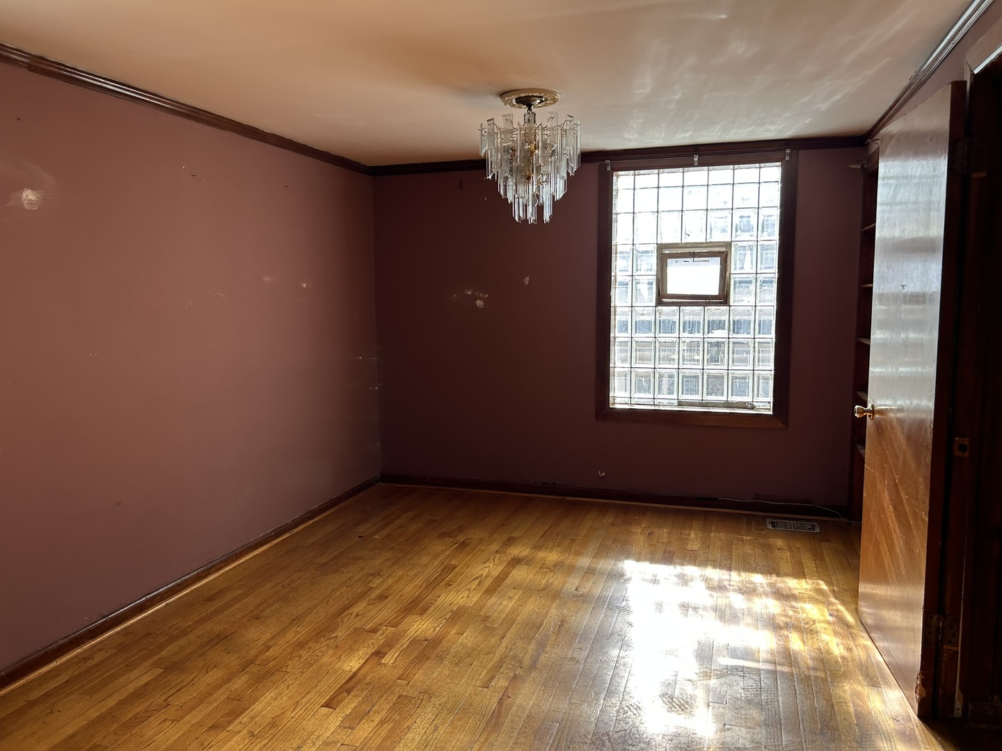 9300 S Vernon Avenue, Chicago, IL 60619