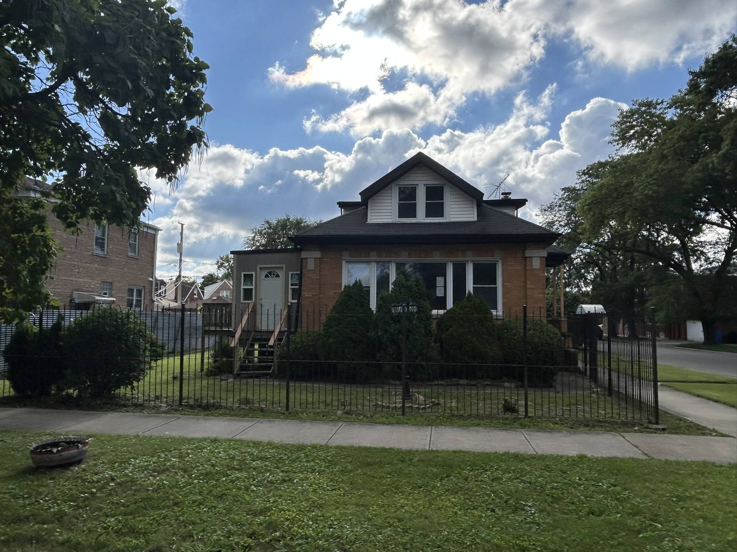 9300 S Vernon Avenue, Chicago, IL 60619