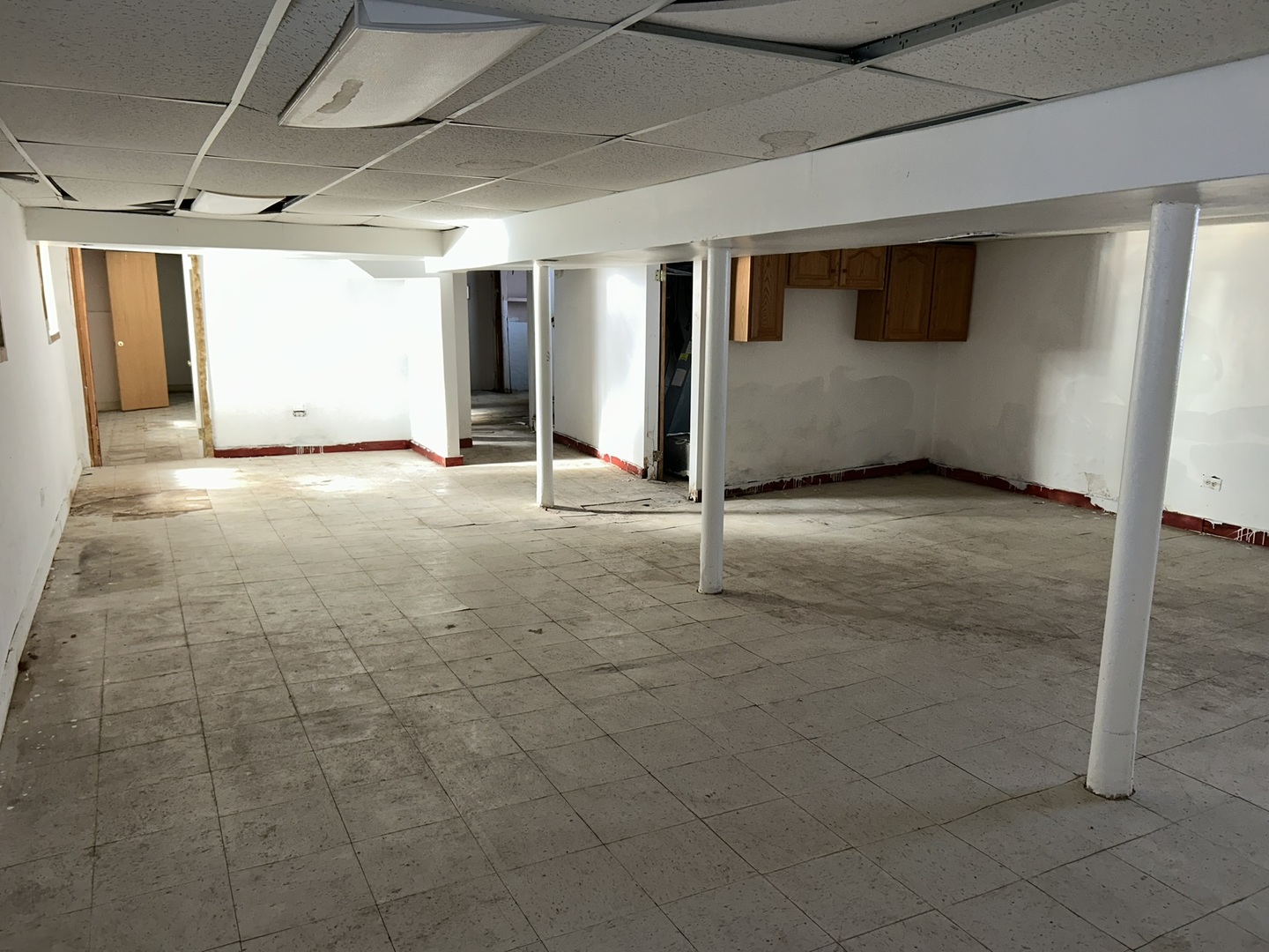 9300 S Vernon Avenue, Chicago, IL 60619