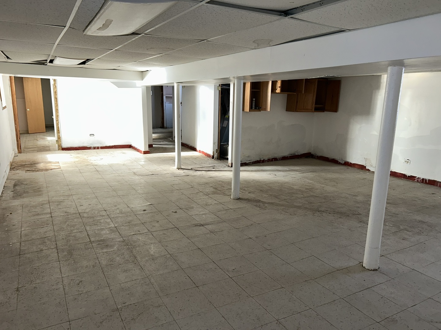 9300 S Vernon Avenue, Chicago, IL 60619