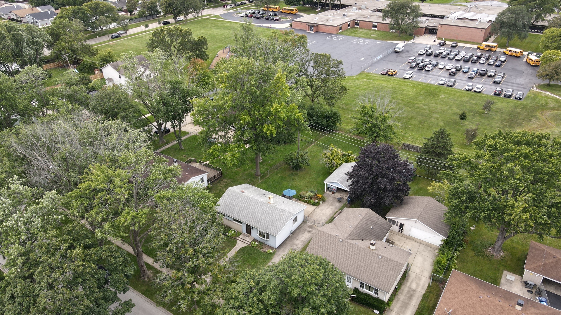 434 N Lincoln Avenue, Villa Park, IL 60181