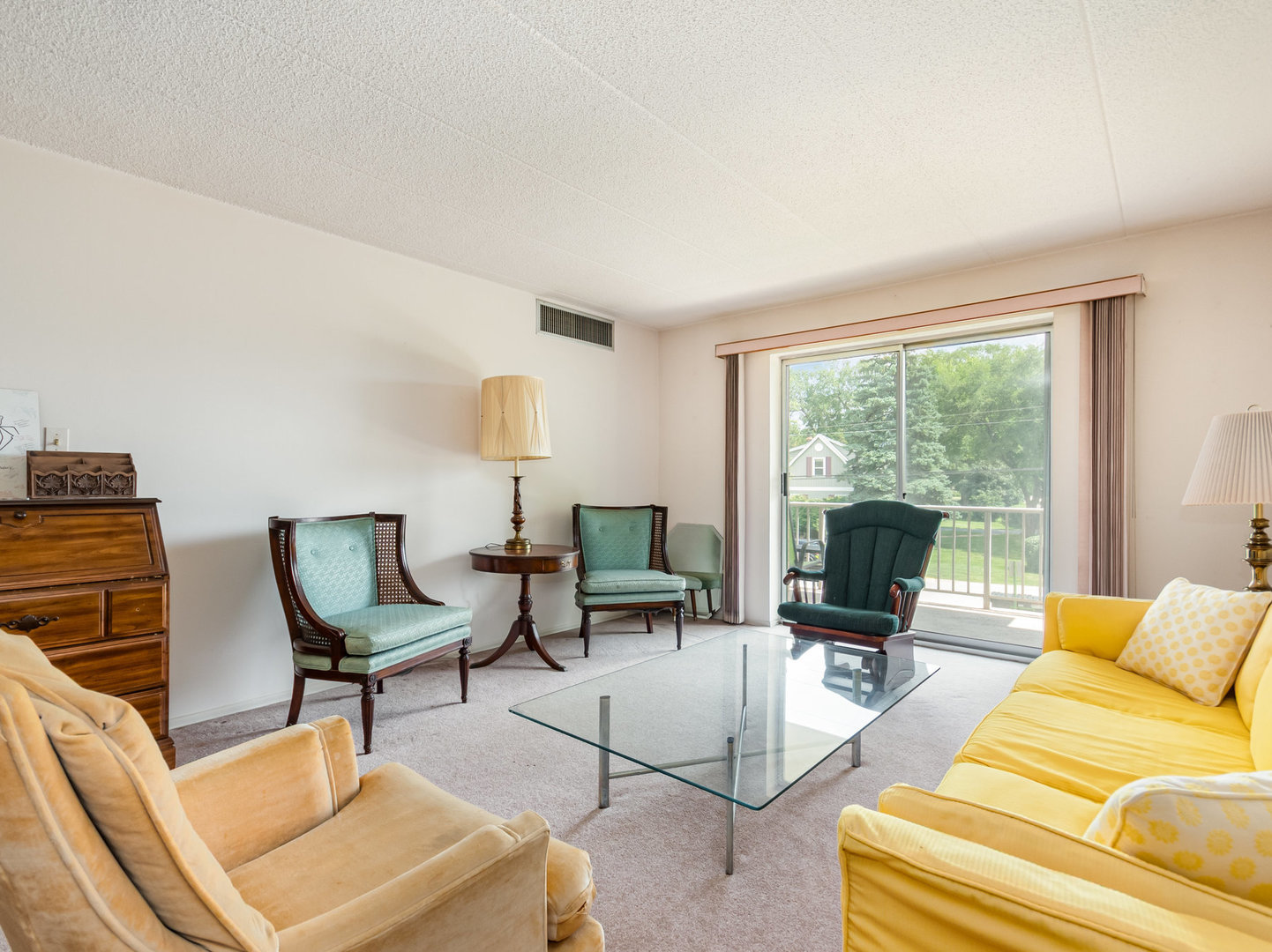 110 W Butterfield Road #206S, Elmhurst, IL 60126