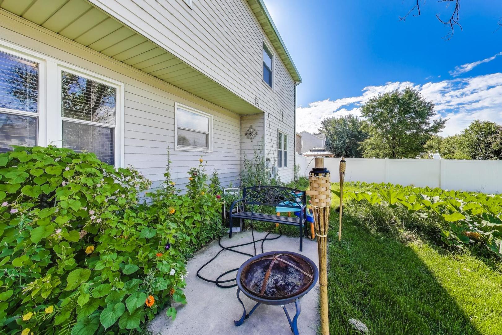1424 Sweetbriar Lane, Elgin, IL 60123