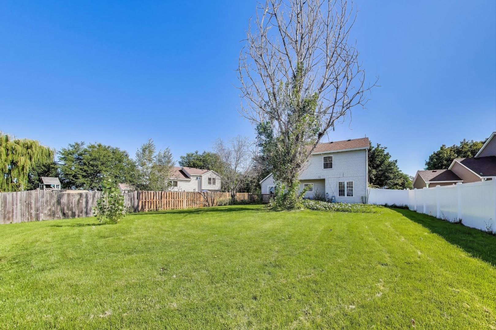 1424 Sweetbriar Lane, Elgin, IL 60123
