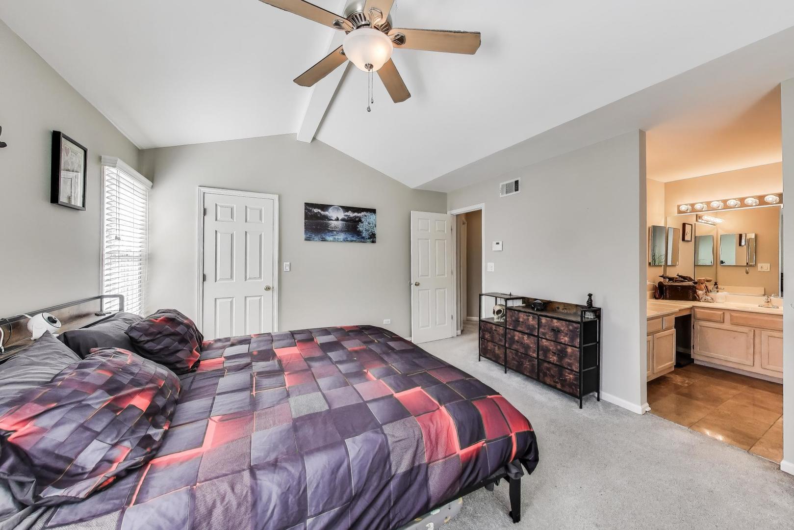 1424 Sweetbriar Lane, Elgin, IL 60123