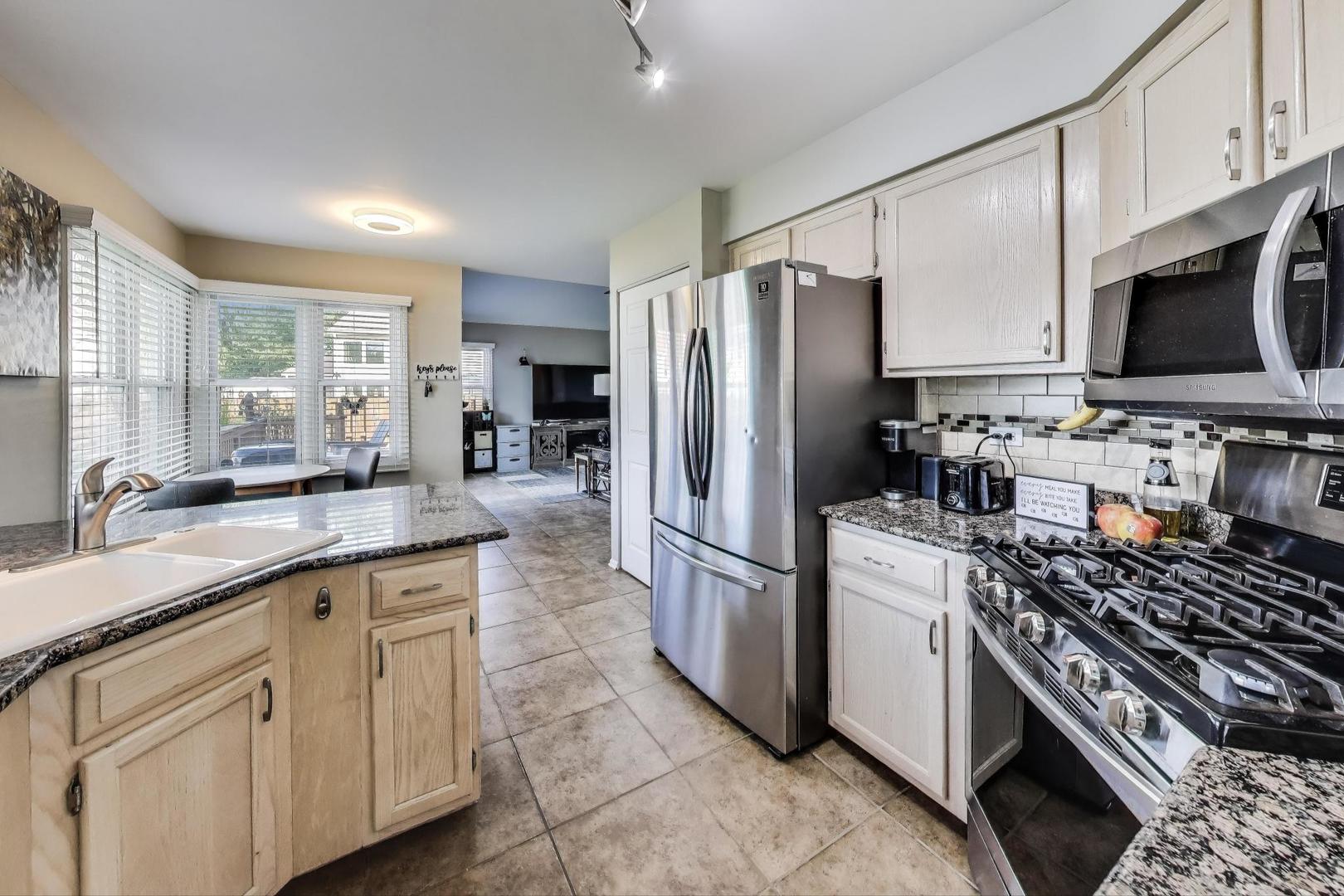 1424 Sweetbriar Lane, Elgin, IL 60123