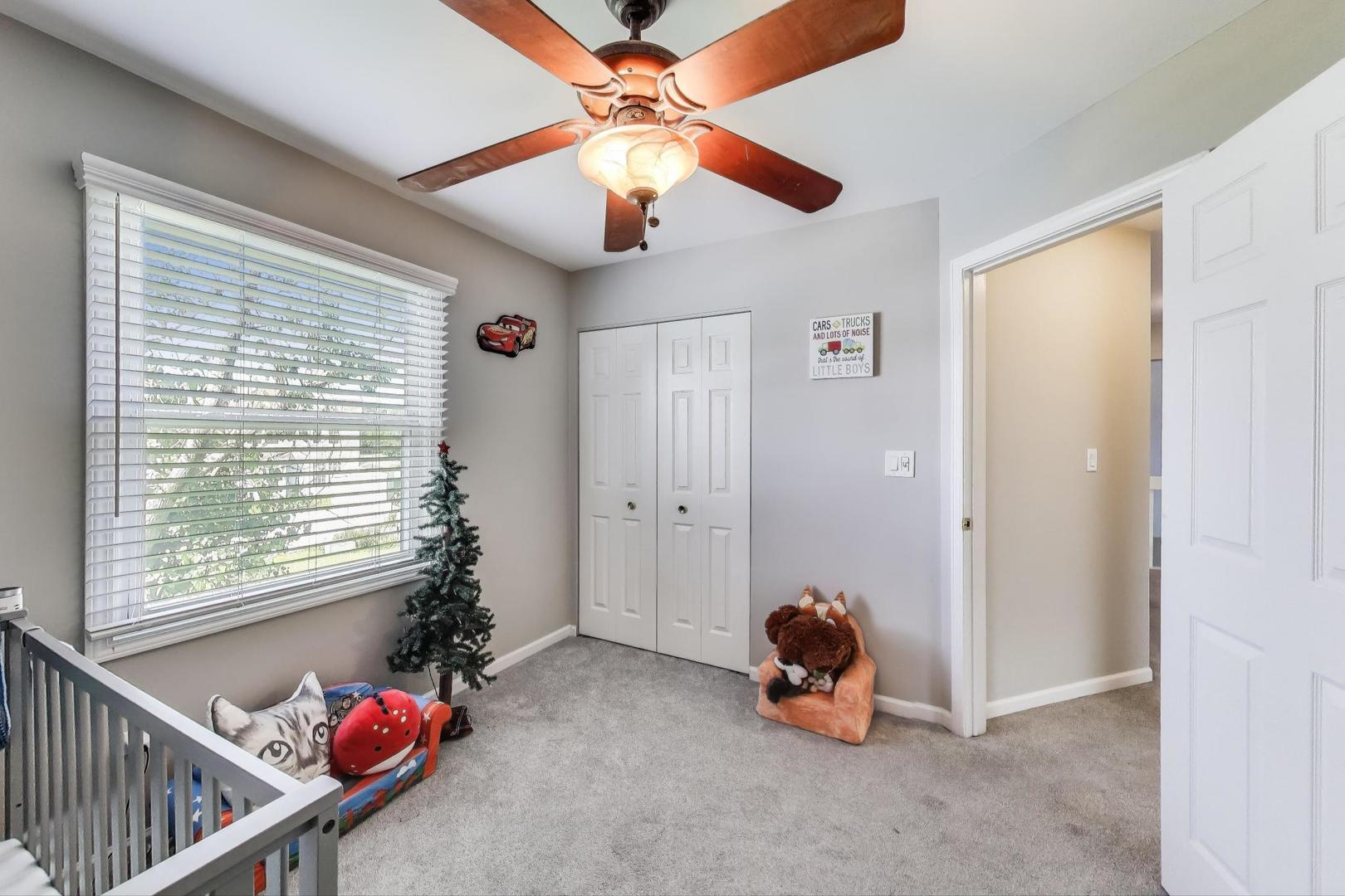 1424 Sweetbriar Lane, Elgin, IL 60123