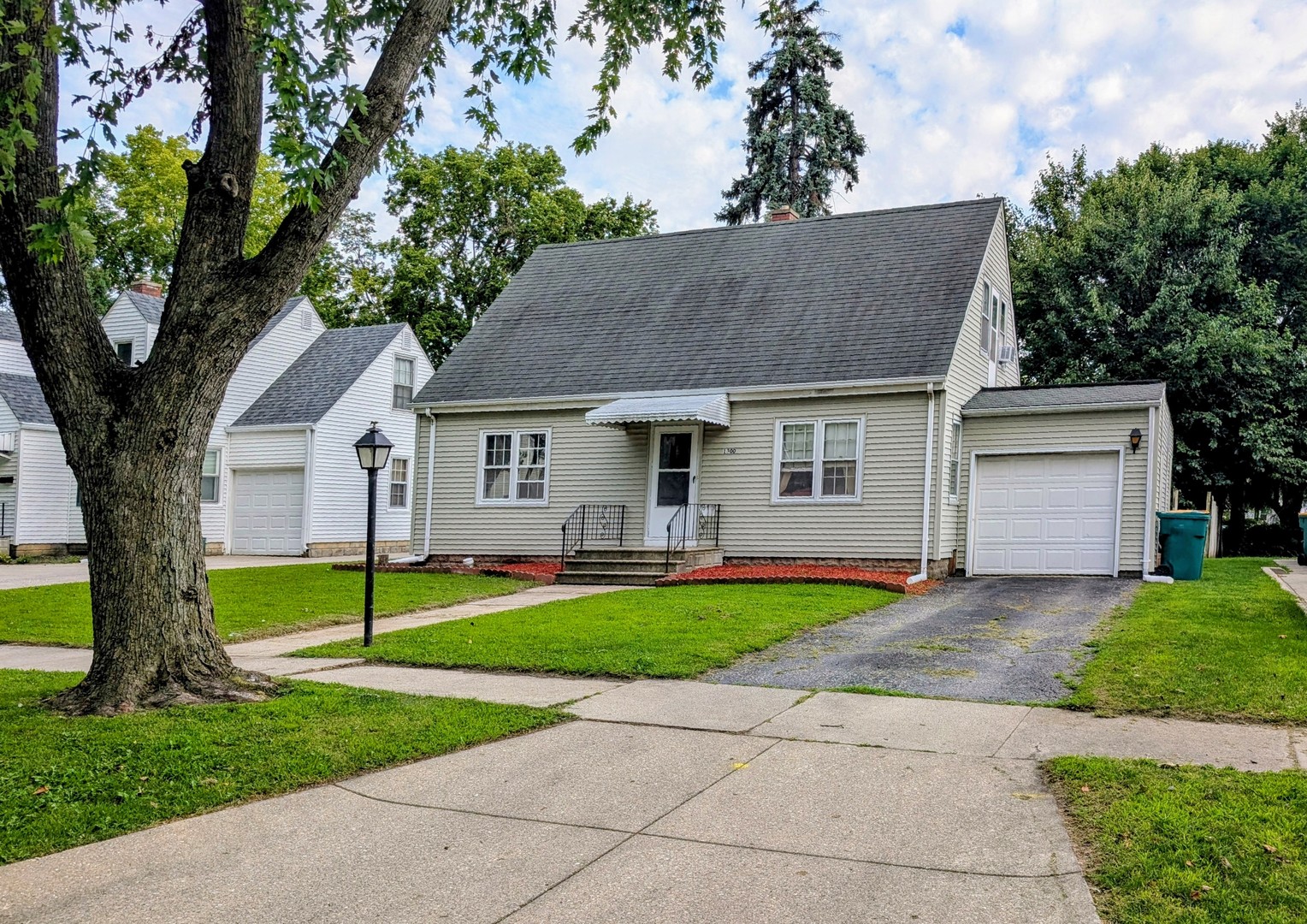 1300 Oneida Street, Joliet, IL 60435