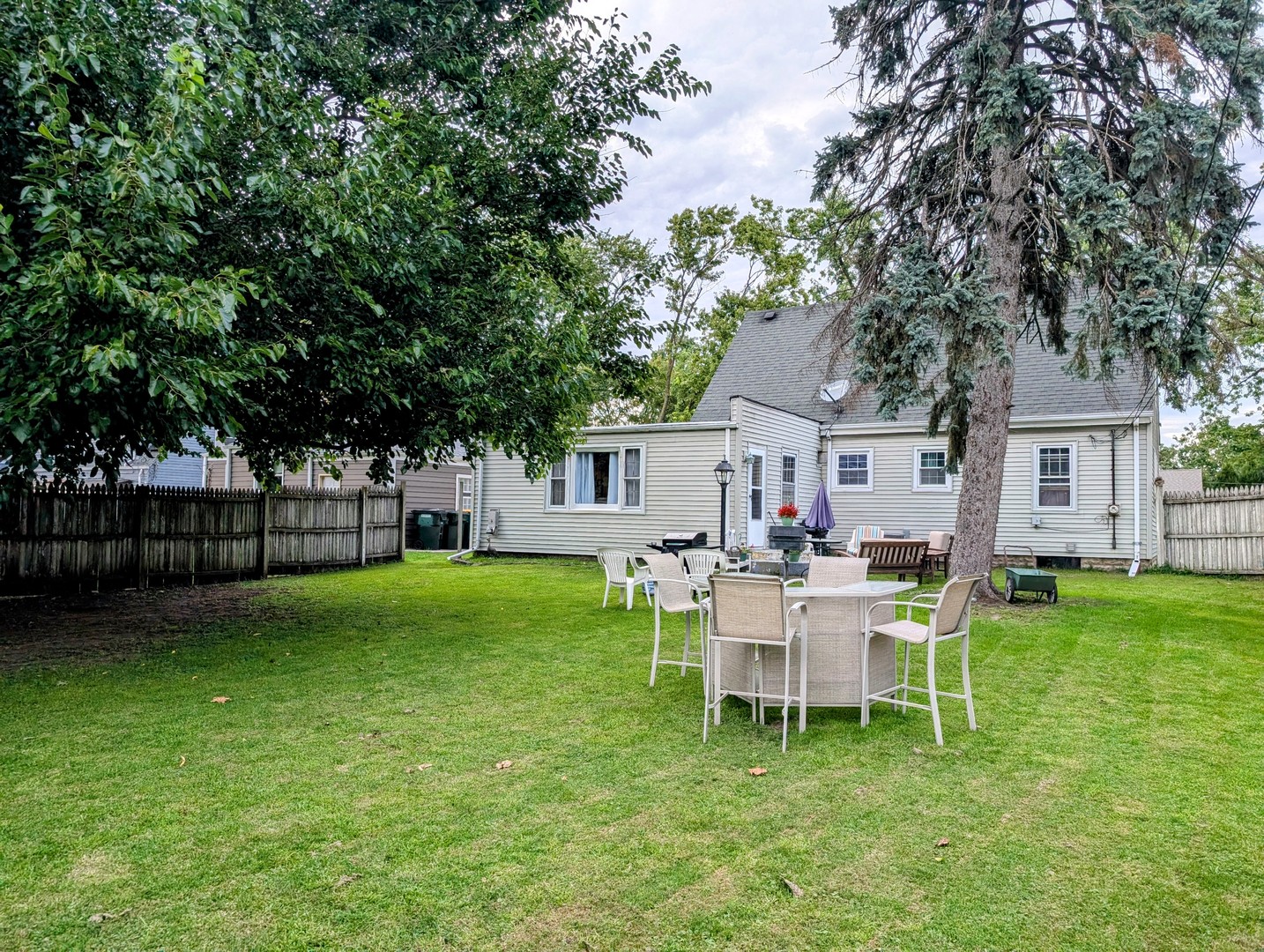 1300 Oneida Street, Joliet, IL 60435