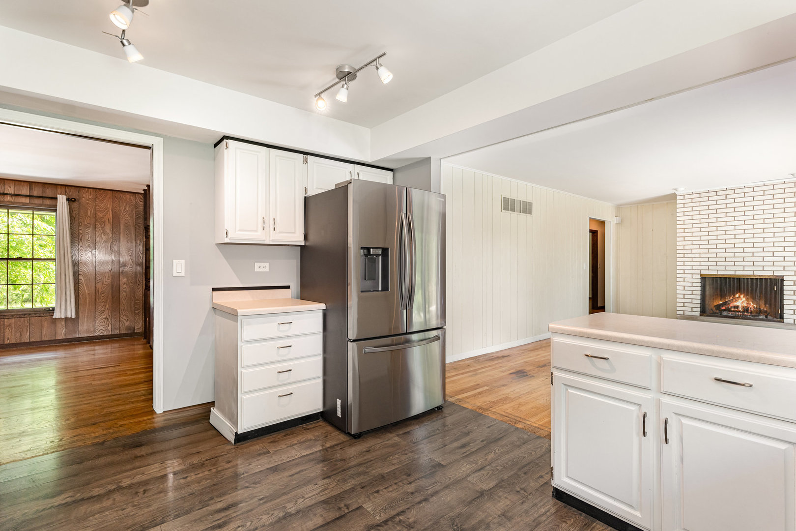 158 S Ela Road, Barrington, IL 60010