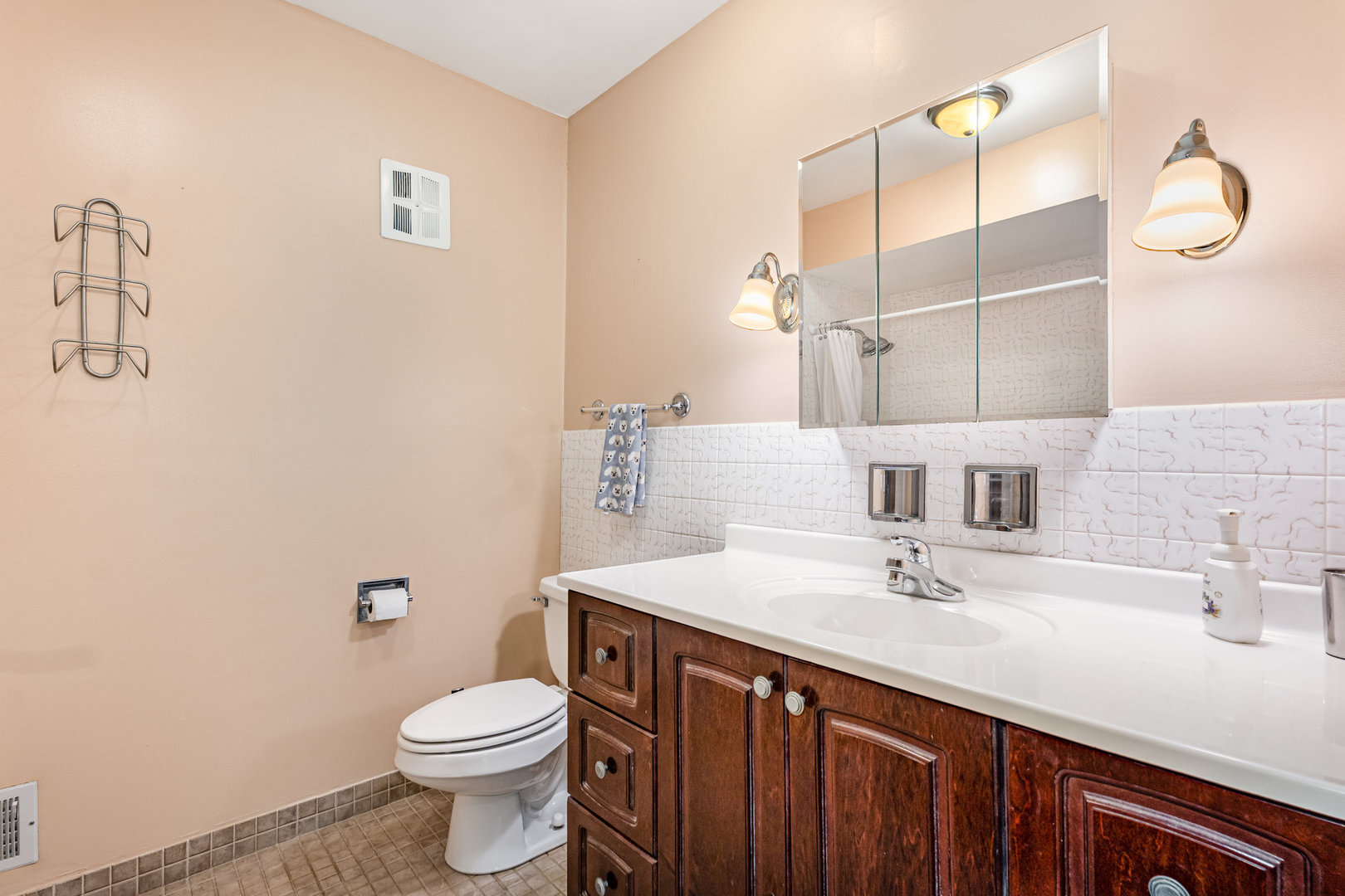158 S Ela Road, Barrington, IL 60010