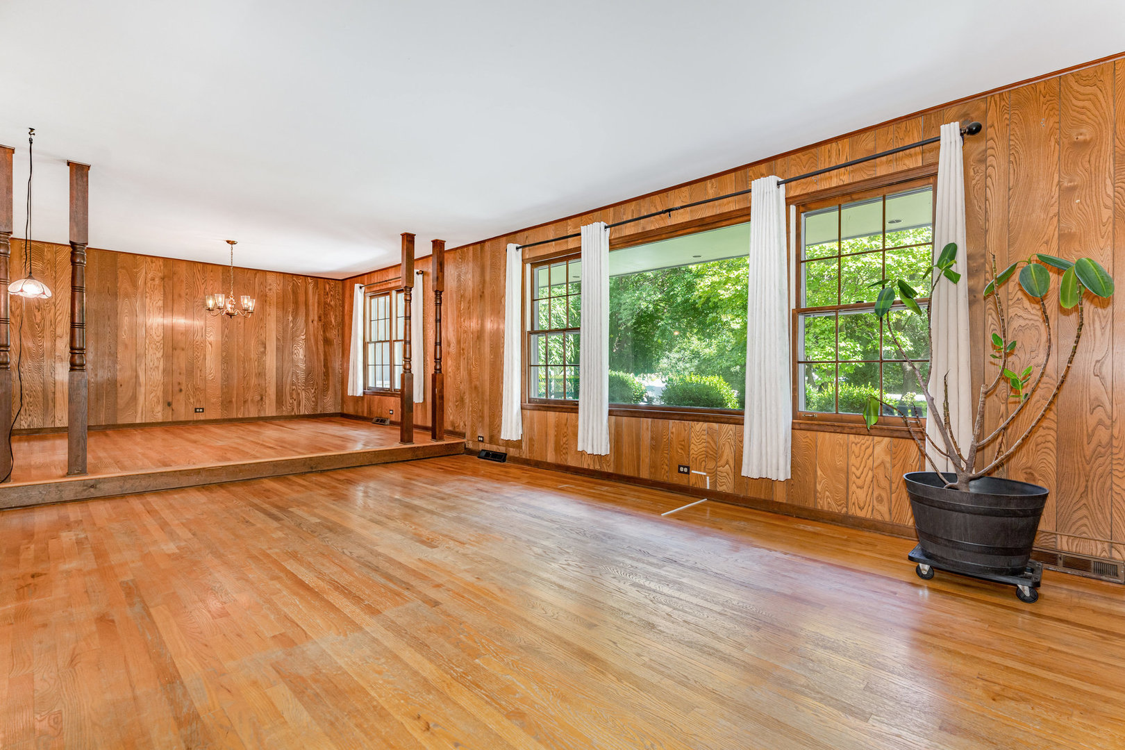 158 S Ela Road, Barrington, IL 60010