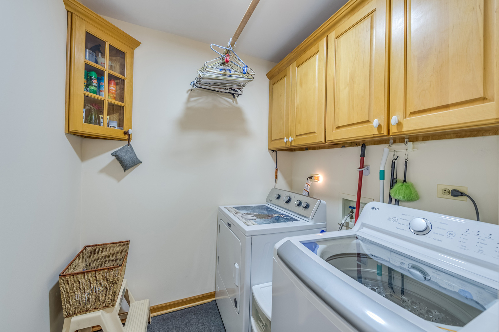 318 S Dominion Drive, Wood Dale, IL 60191