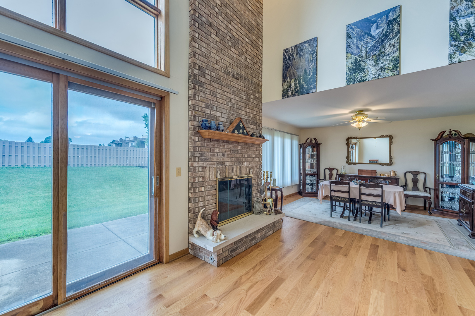 318 S Dominion Drive, Wood Dale, IL 60191