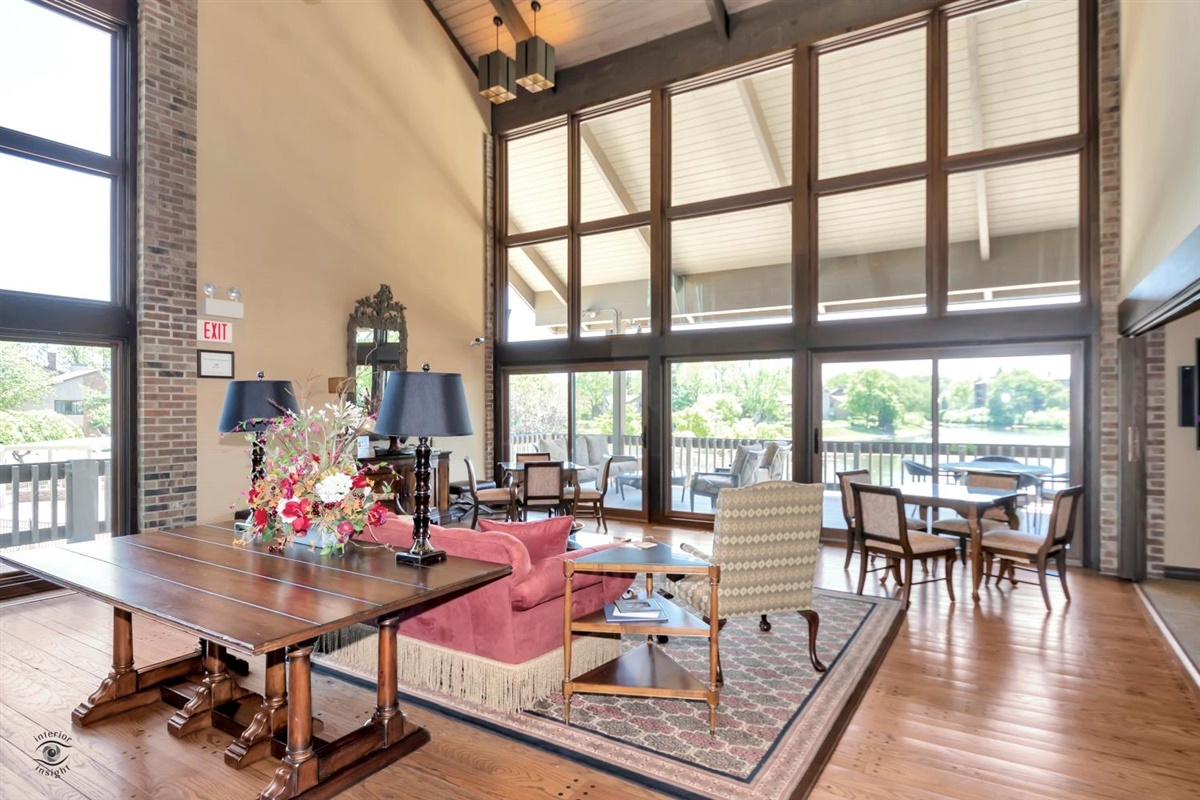 301 Lake Hinsdale Drive #106, Willowbrook, IL 60527