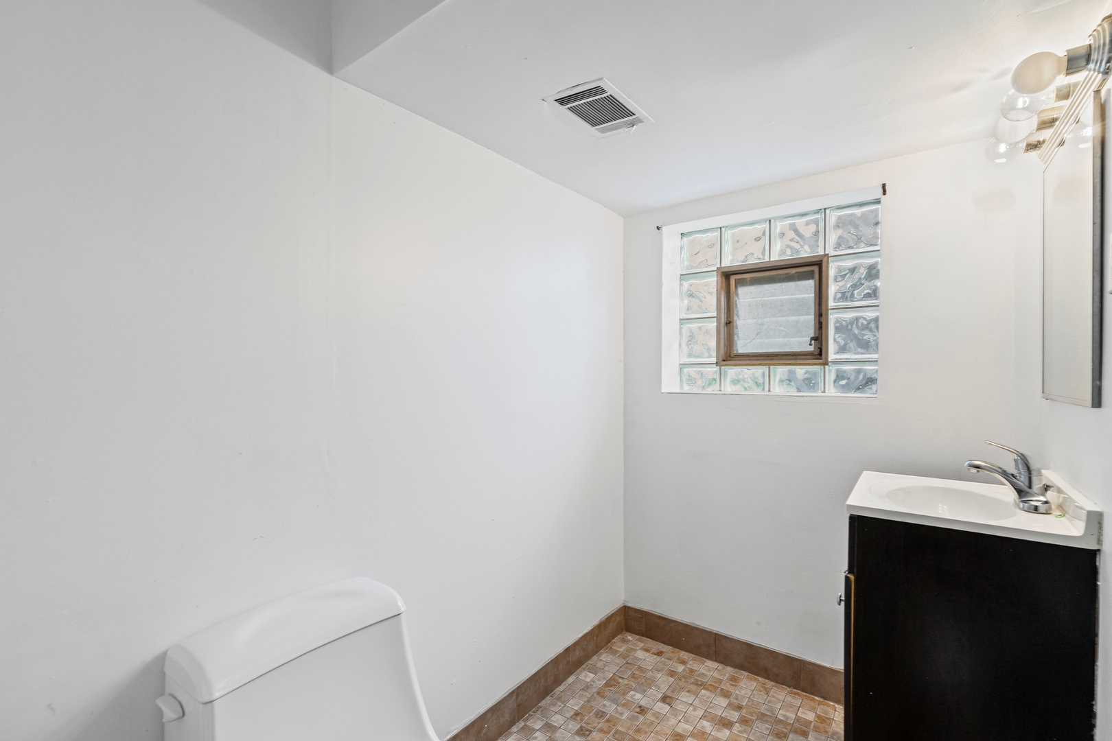 12238 S Lawndale Avenue, Alsip, IL 60803