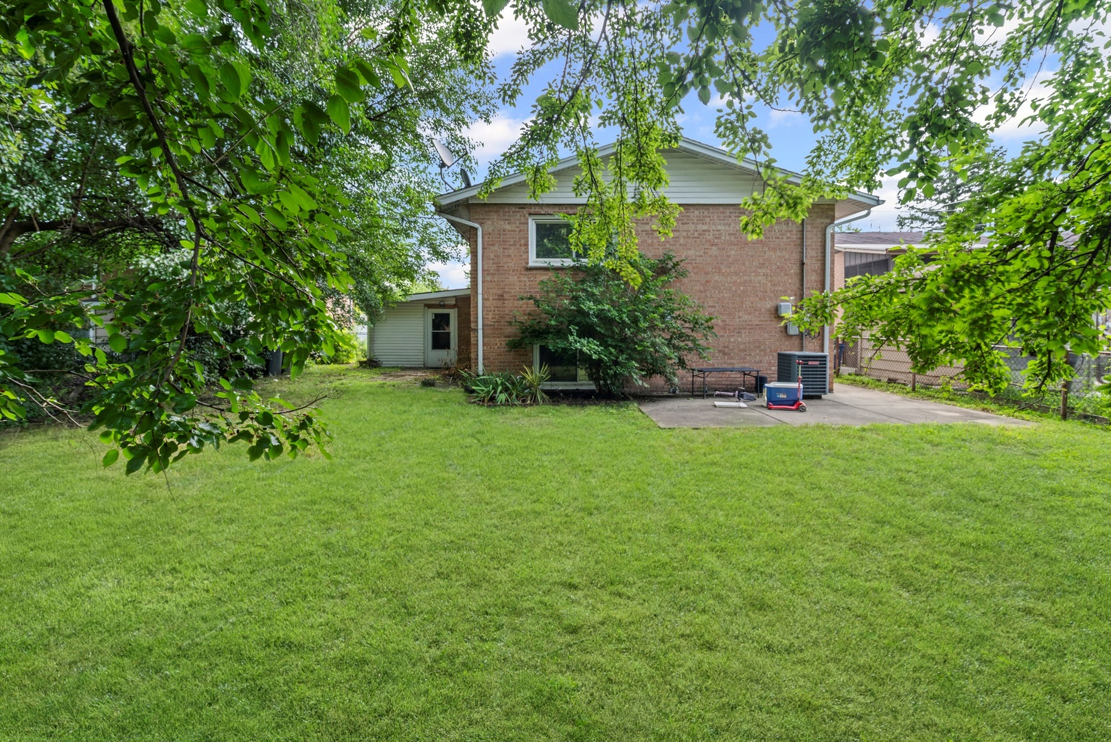 12238 S Lawndale Avenue, Alsip, IL 60803